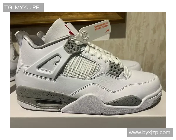 aj4篮球鞋奥利奥款式解析与搭配建议让你成为球场焦点